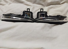 Load image into Gallery viewer, SM-020 Door mirror LED lamp TOYOTA 30 ALPHARD For others Silver sequential blinker function, DRL function, welcome lamp function included Sequential operation switching remote control included