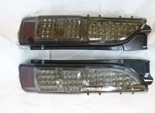 Load image into Gallery viewer, GTT-004 200 series Hiace 4 type genuine look full LED tail lamp smoke
